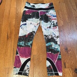 Lululemon watercolor cropped leggings size 2